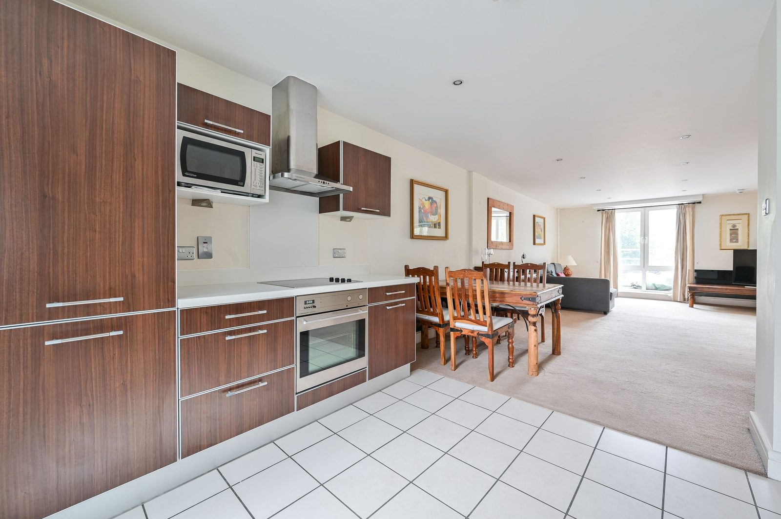 Flat 1 Salamanca Square