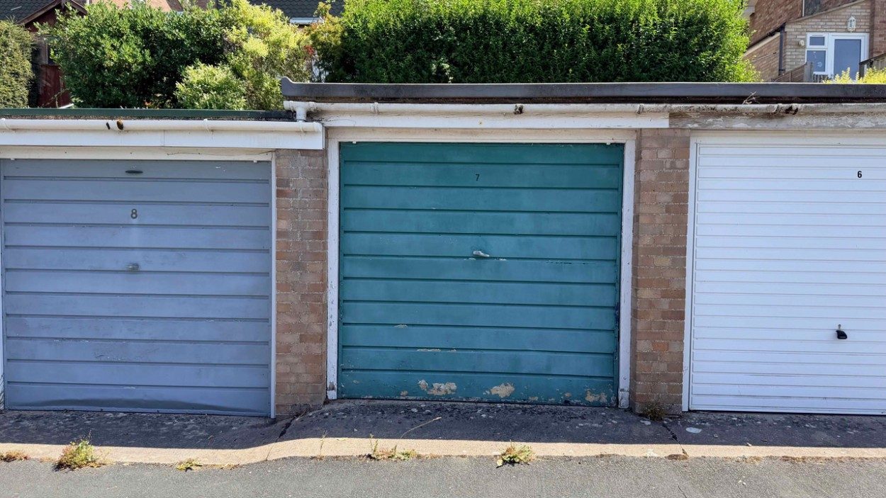 Garage at Hamlyn Road, Glastonbury