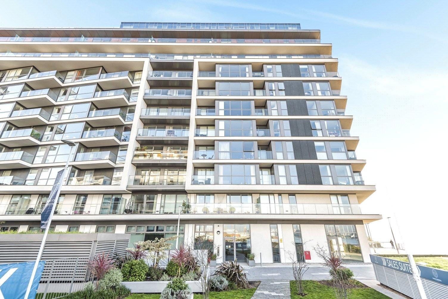 Flat/Apartment for sale - River Gardens Walk, SE10