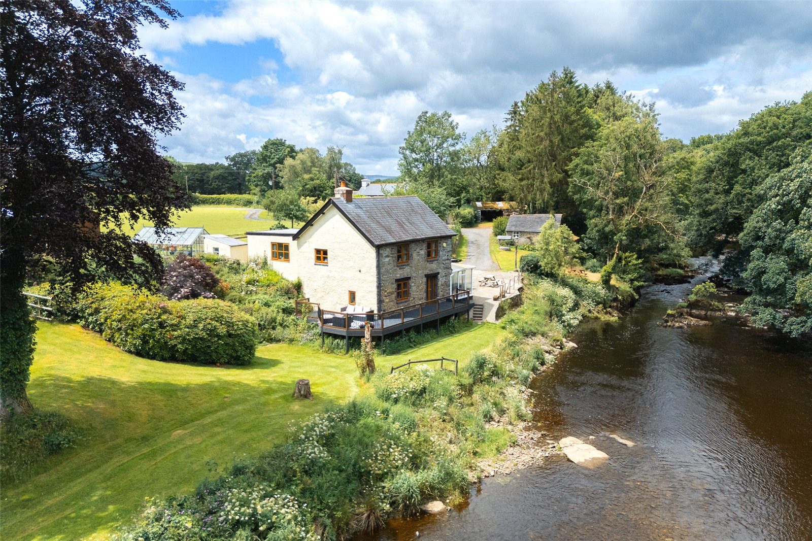 Llanerfyl, Welshpool, Powys, SY21 0ER