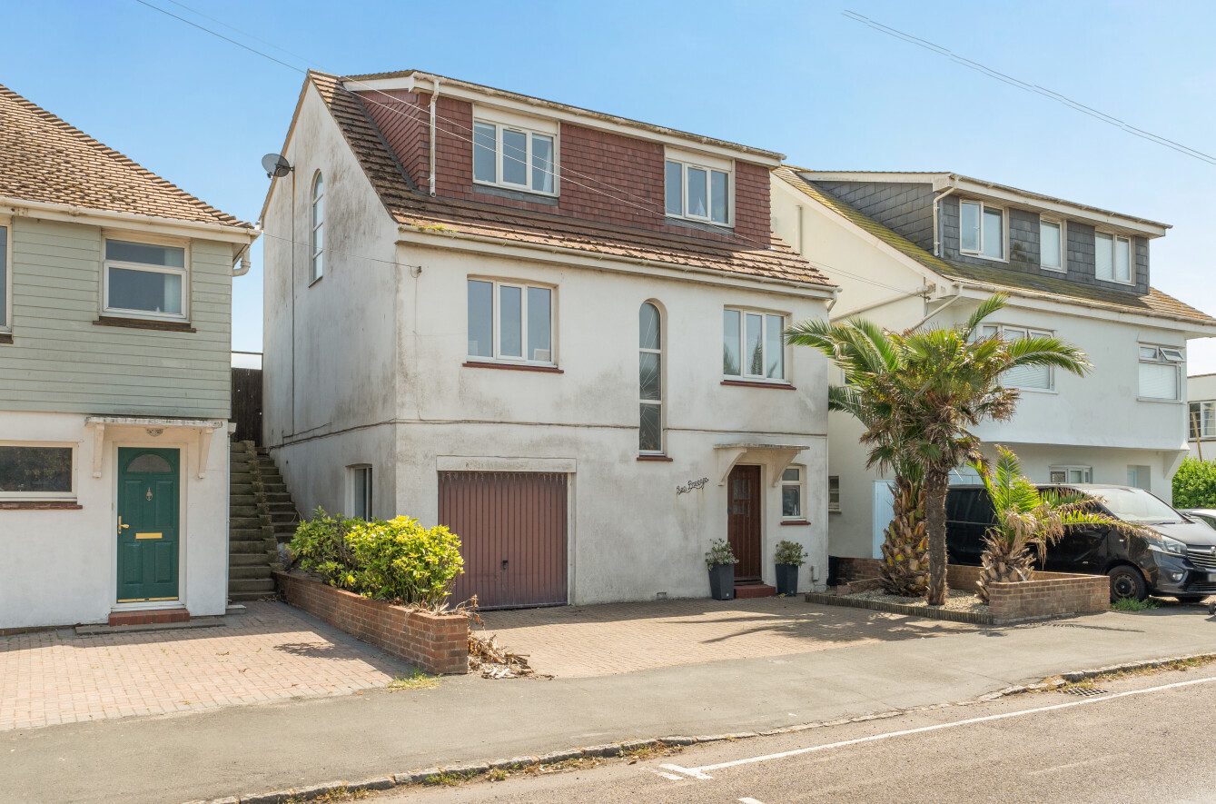 Brighton Road, Lancing, West Sussex, BN15