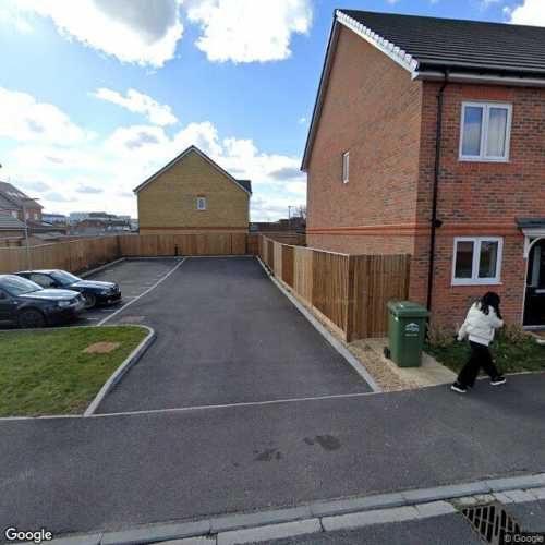 Parking Space to Rent in Staines-upon-thames, TW19