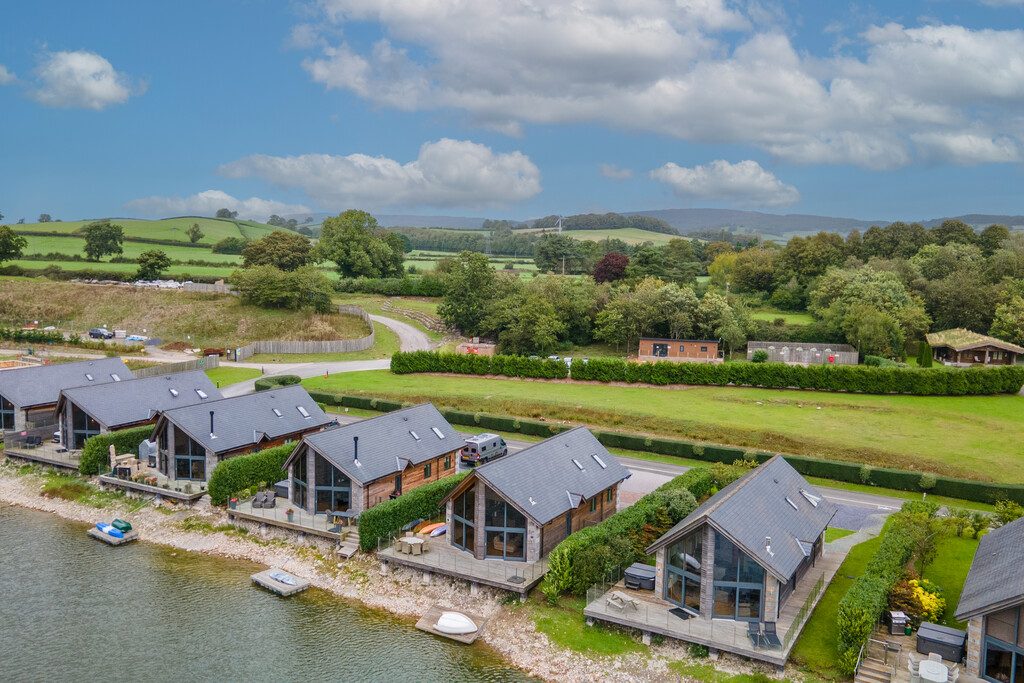26 Twin Lakes, Tewitfield, Carnforth, LA6 1JH