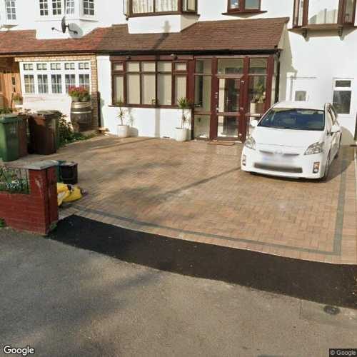 Parking Space to Rent in London, SM1