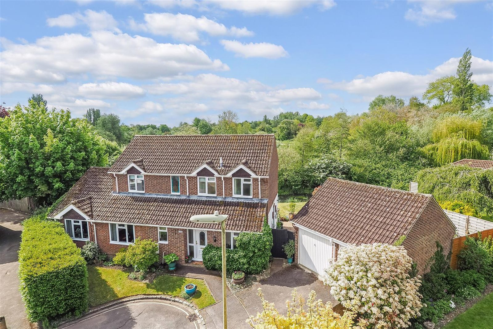 Sainsbury Close, Andover