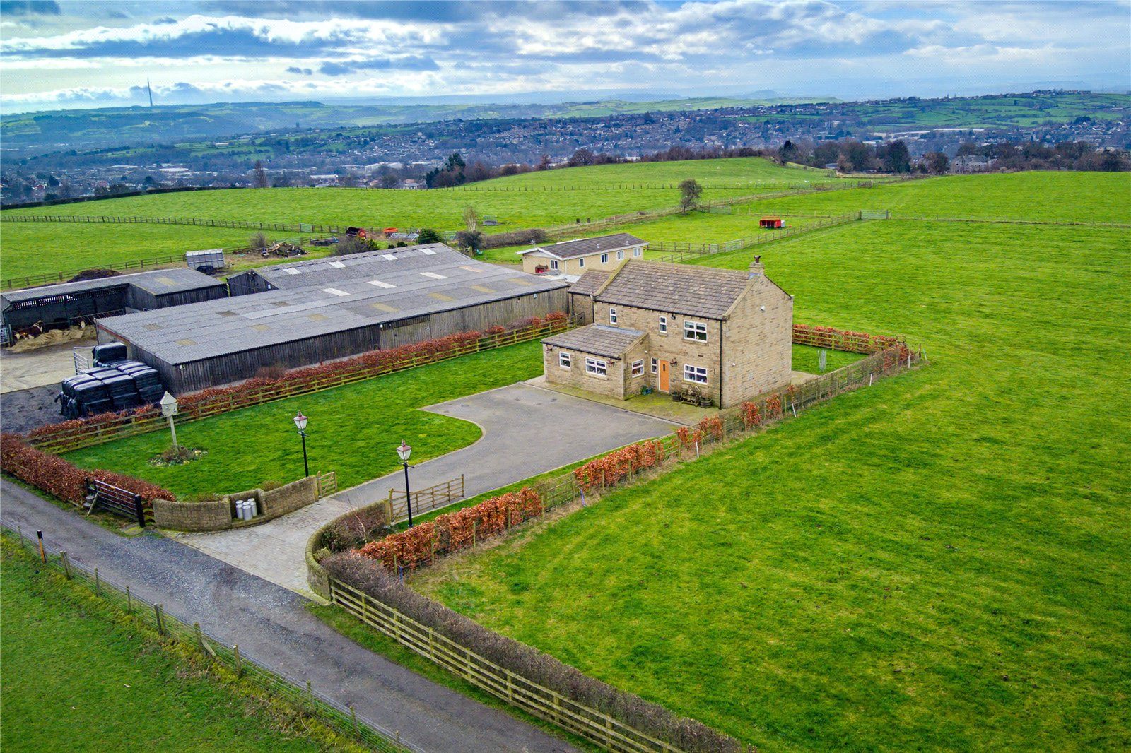 Oxford Road, Gomersal, BD19 4HA