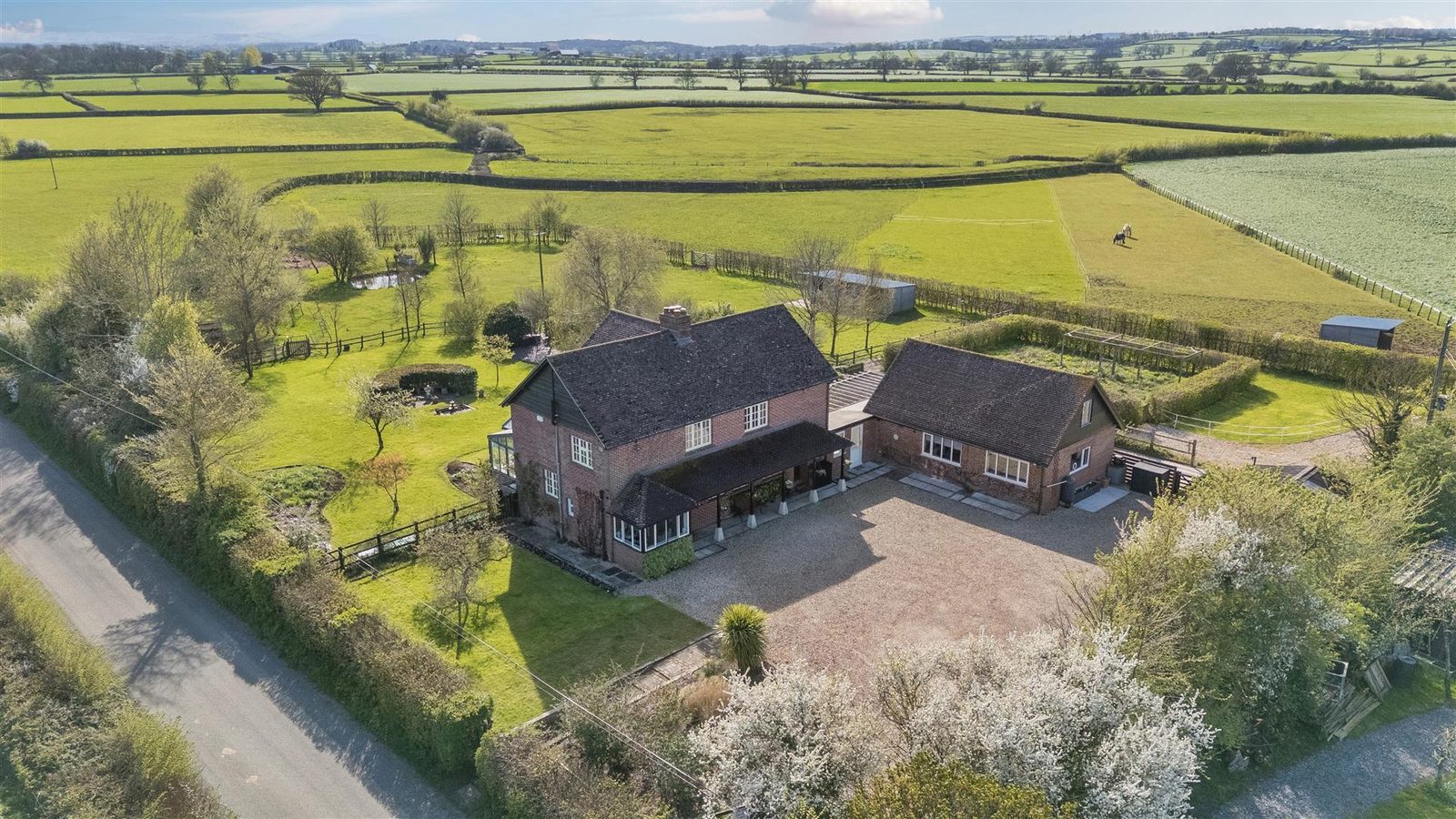 Chain free detached house in Sturminster Newton