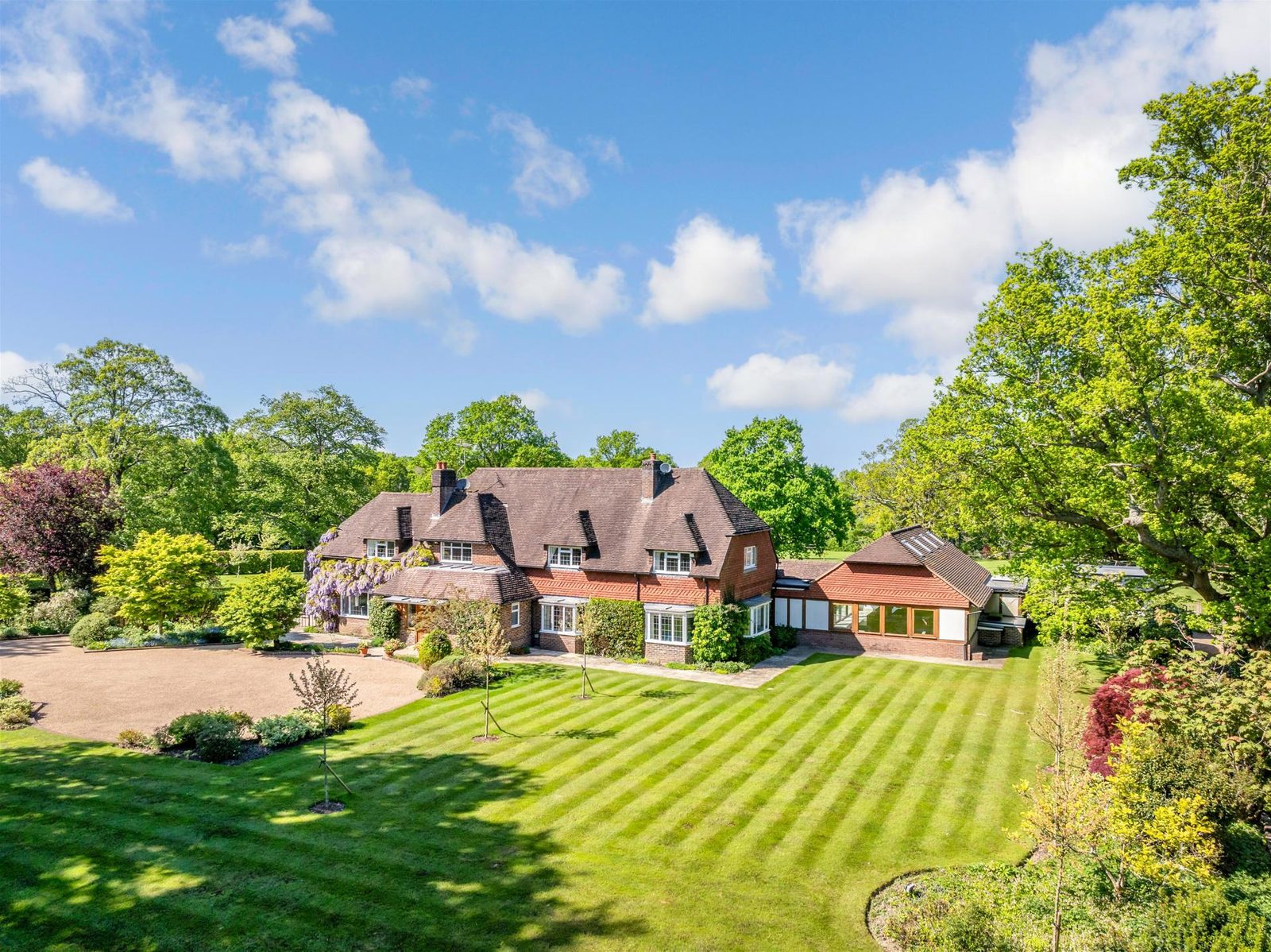 Property for sale with 7 bedrooms, The Pond Cottage, Cat Street