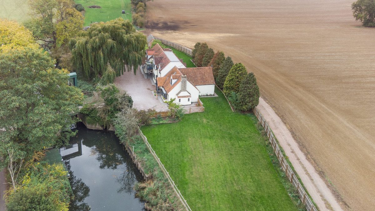 Detached House for sale with 5 bedrooms, Hardwater Road, Great Doddington