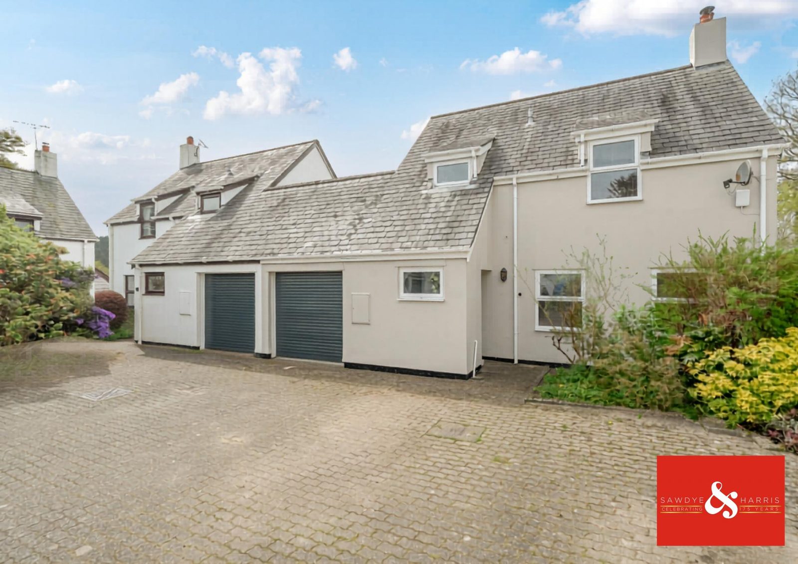 Link-detached house with outbuildings, North Bovey