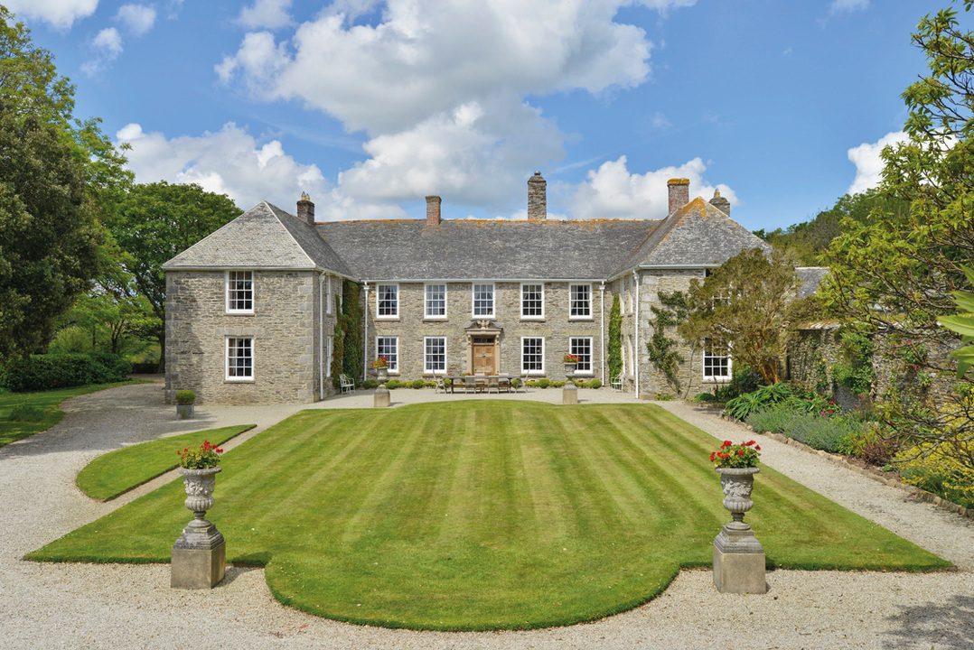 Roseland Peninsula - South Cornwall: grade II* listed detached apartment