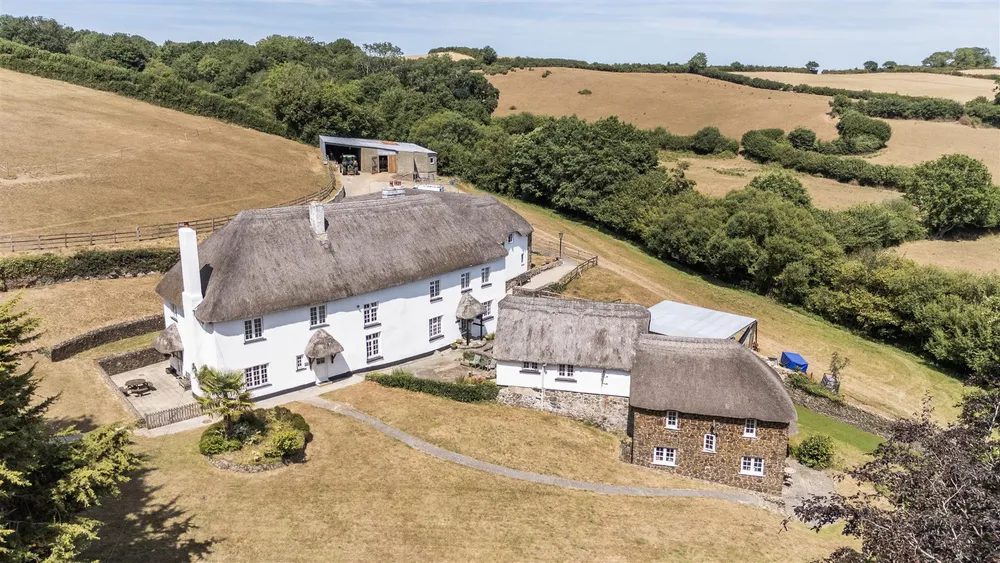 Newton Abbot: equestrian with outbuildings