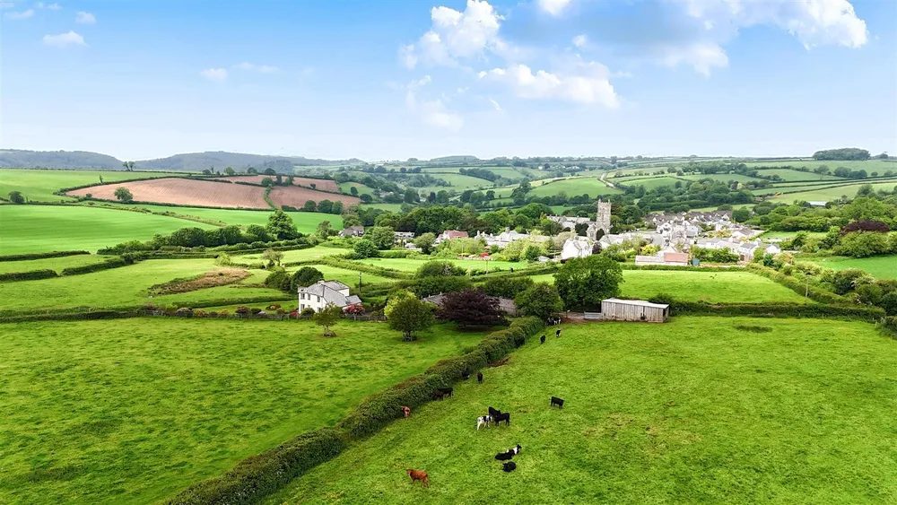 West Devon - 8.09 acres: smallholding with outbuildings