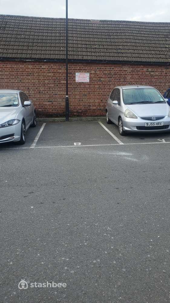 Parking Space to Rent in Erith, DA8