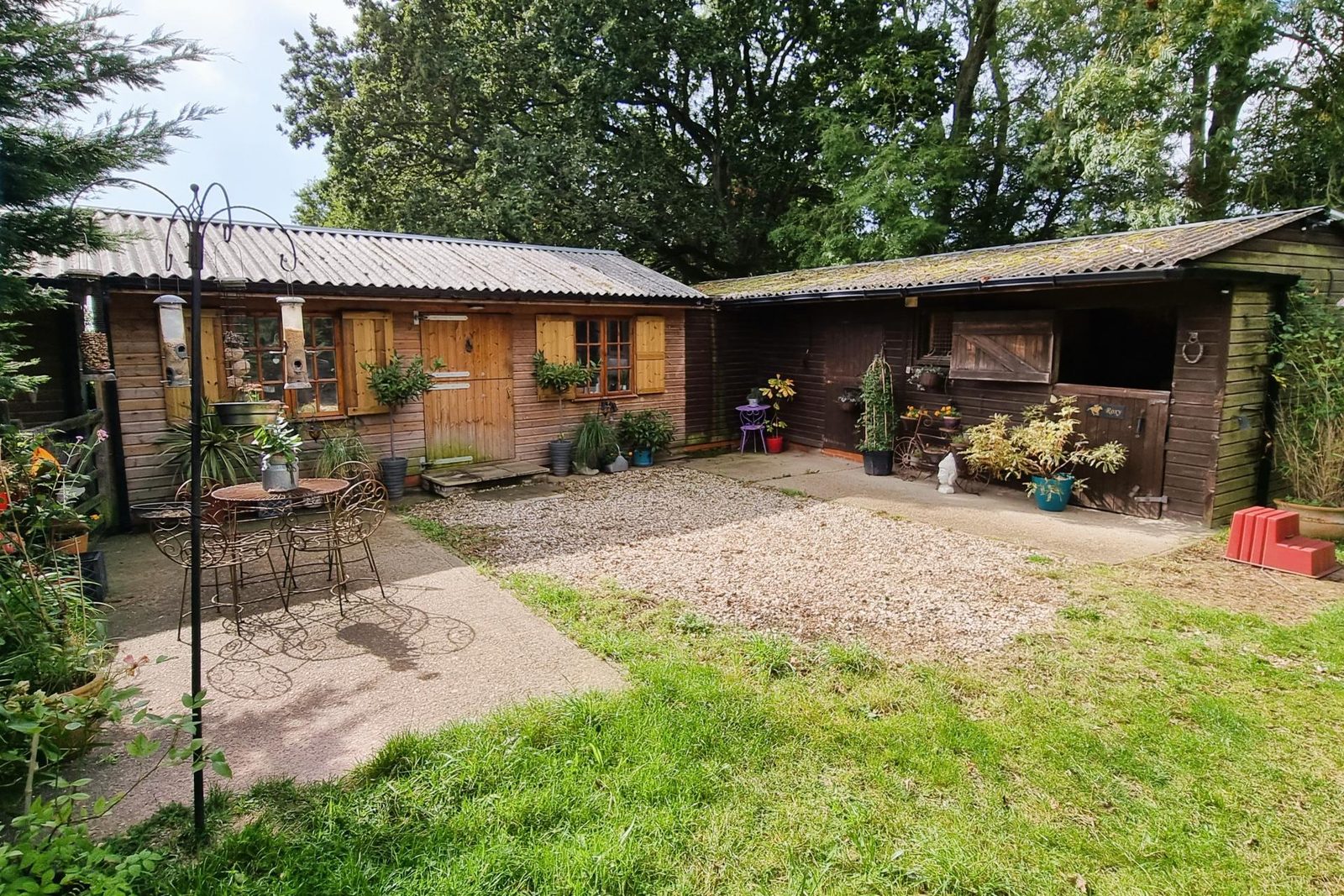 Hambrook: equestrian with outbuildings