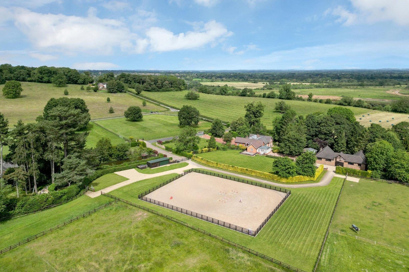 4 bedroom detached house for sale Newton Park, Newton Solney, Derbyshire, DE15