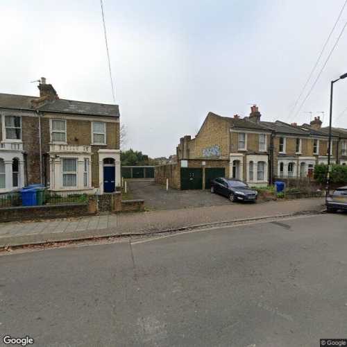 Lock-up Garage to Rent at Asylum Road, SE15 2RL