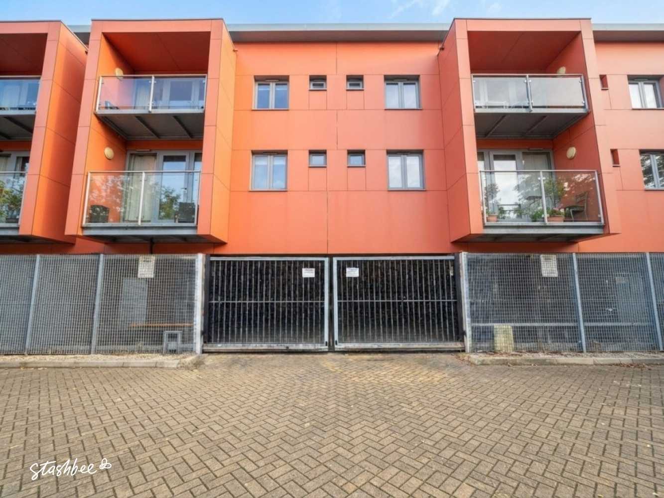 Parking Space to Rent in South West London, SW8