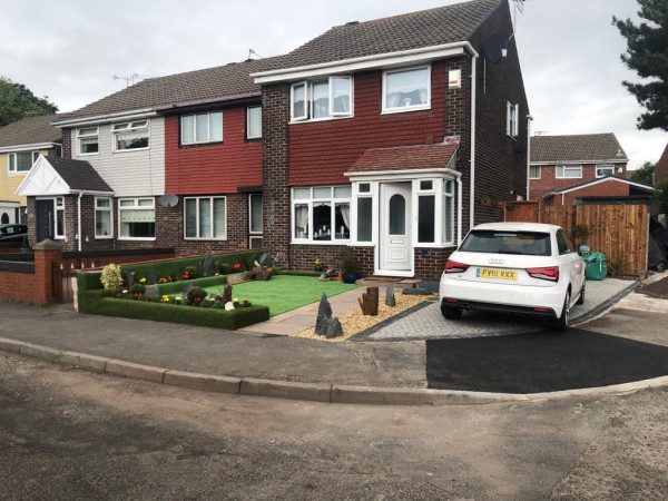 Parking on Elmore Close, L5
