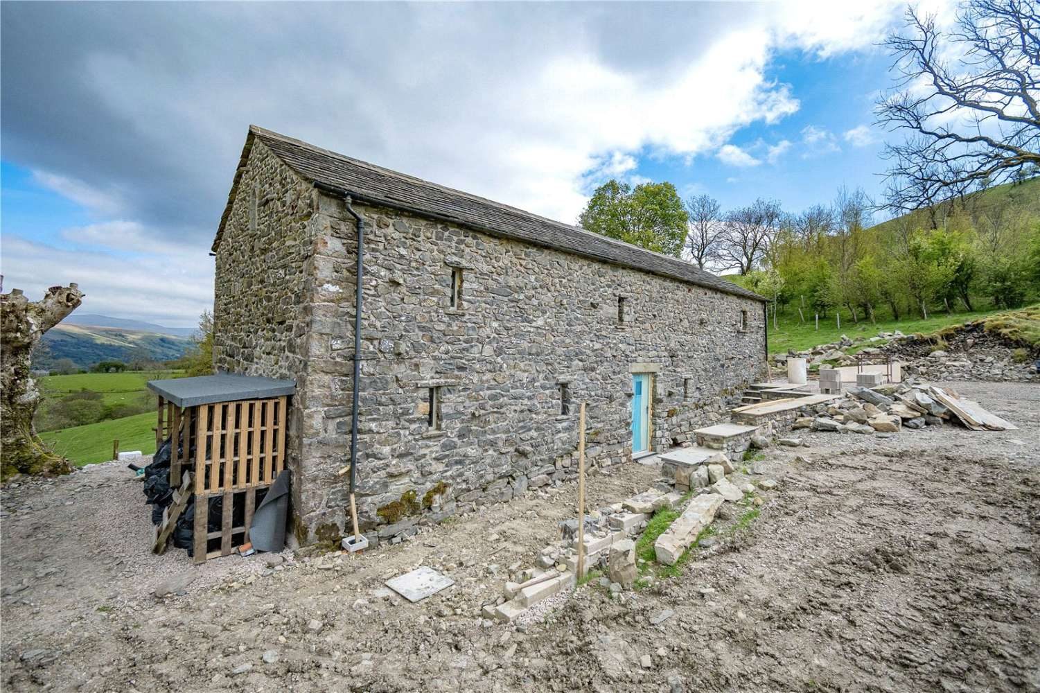 Farmhouse with paddocks in Sedbergh