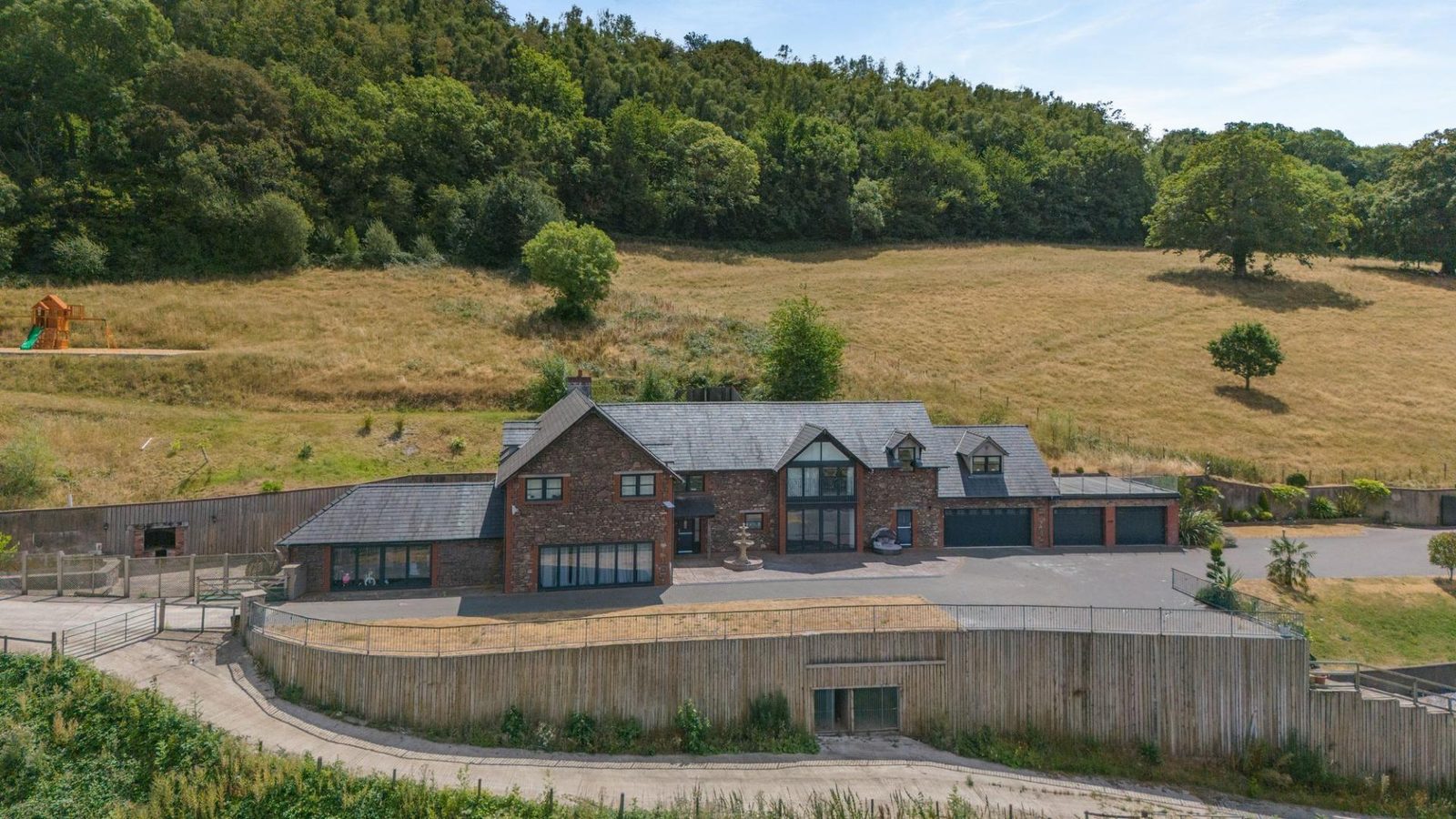 Detached House for sale with 5 bedrooms, Kemeys Inferior, Newport