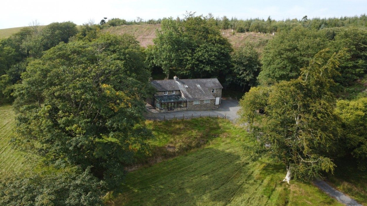 Period barn conversion, Caersws
