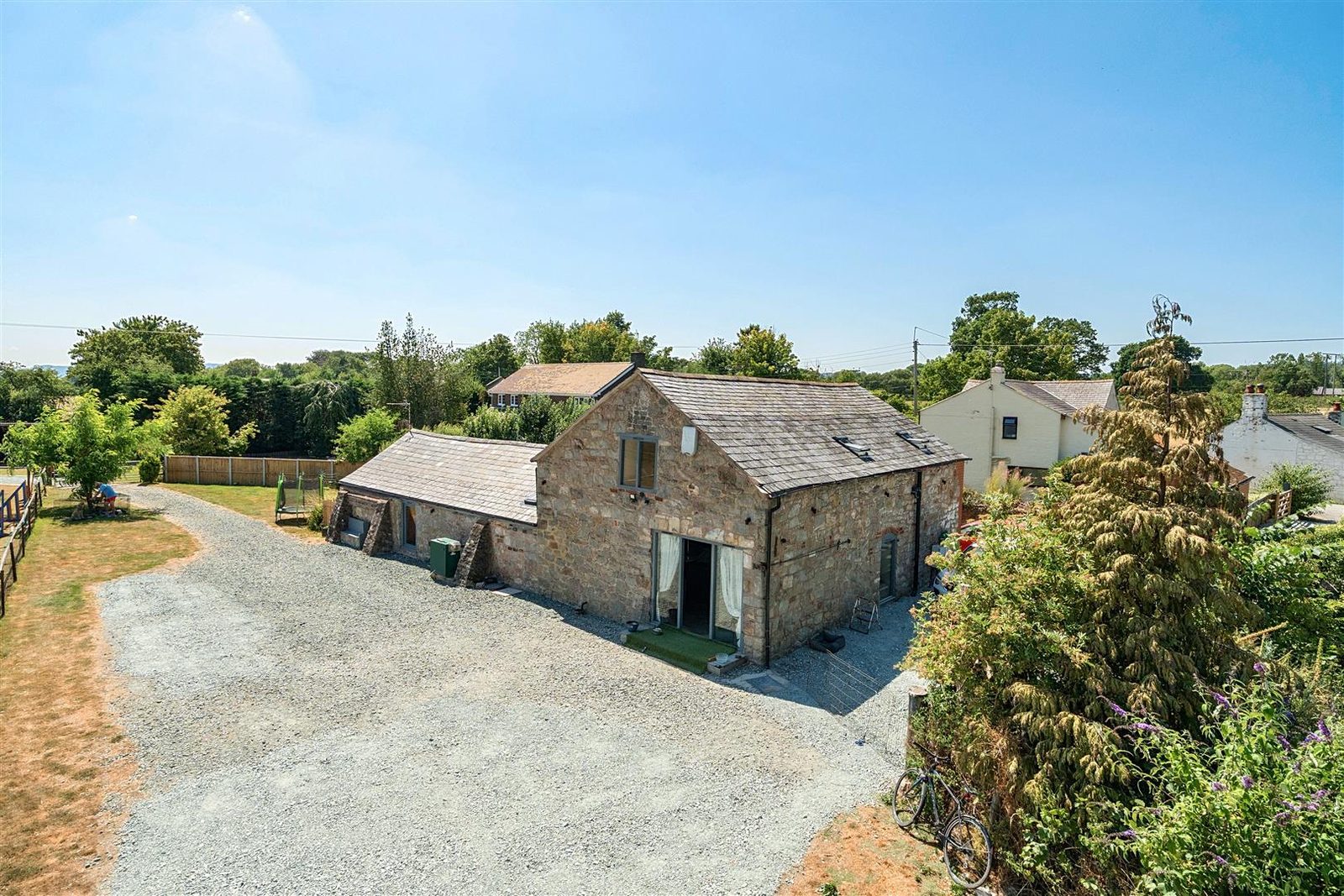 Oswestry: smallholding with outbuildings