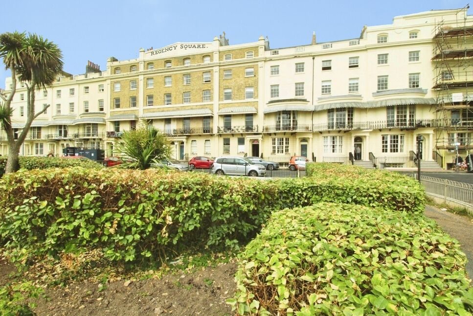 Period waterfront apartment in Brighton