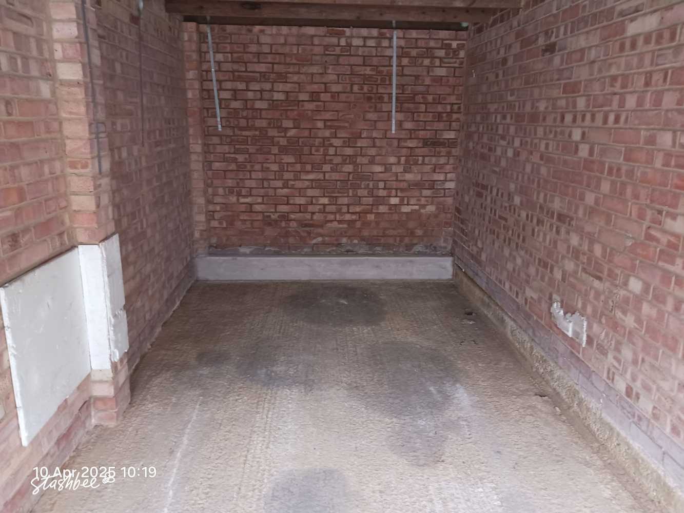 Lock-up Garage to Rent at Aston View, HP2 7NY